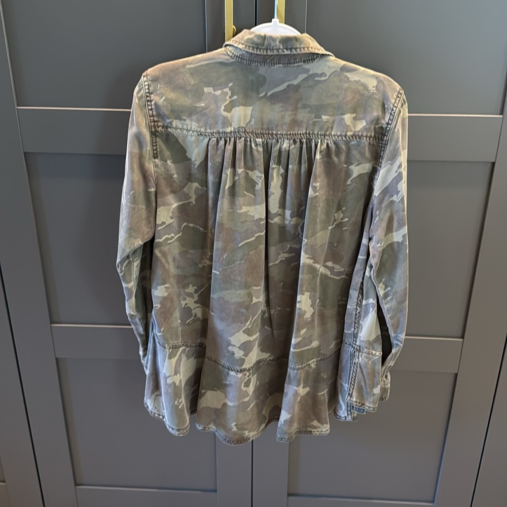 Anthropologie camo button up - Picture 2 of 5